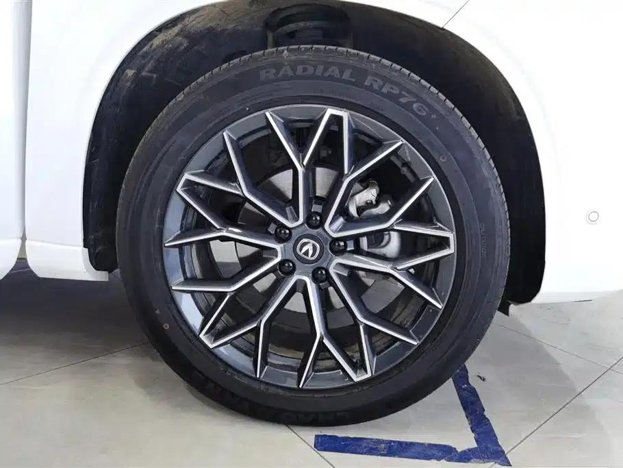 Changan UNI-Z New Energy 2024 Blue Whale Smart Electric iDD 125km Excellent Edition — миниатюра 6