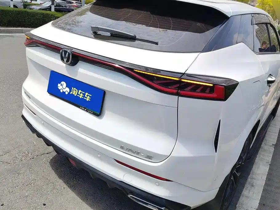 Changan UNI-Z New Energy 2024 Blue Whale Smart Electric iDD 125km Excellent Edition — миниатюра 3