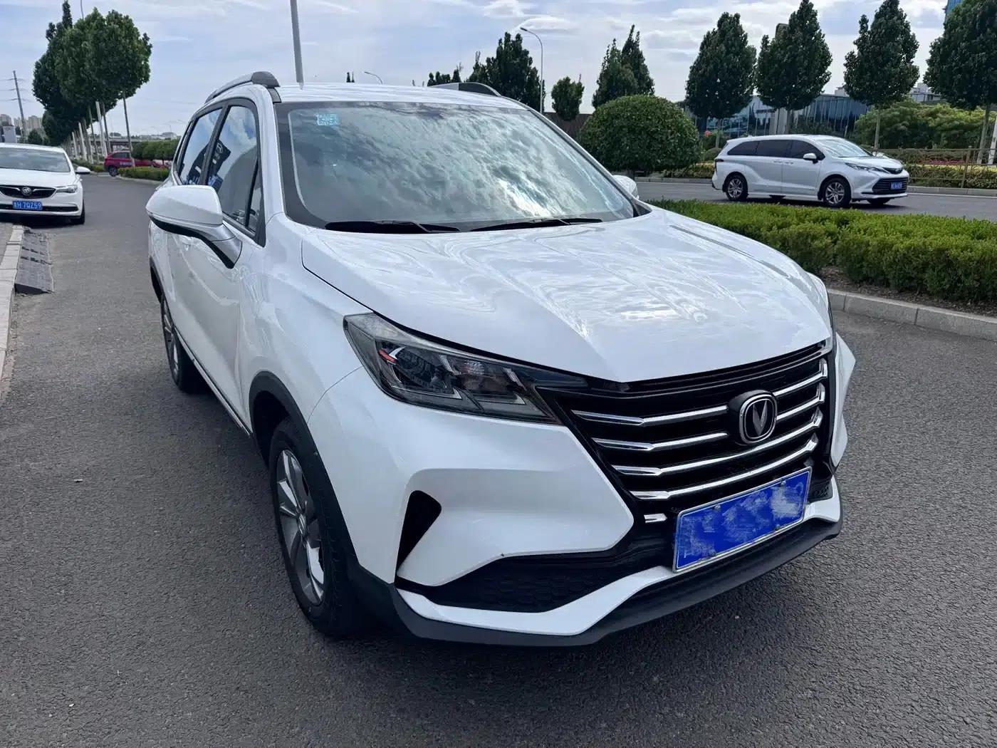 Changan CS15 2021 1.5L Manual Entry-level Model — миниатюра 3