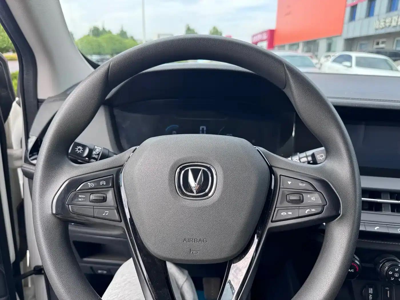 Changan CS15 2021 1.5L Manual Entry-level Model — миниатюра 7