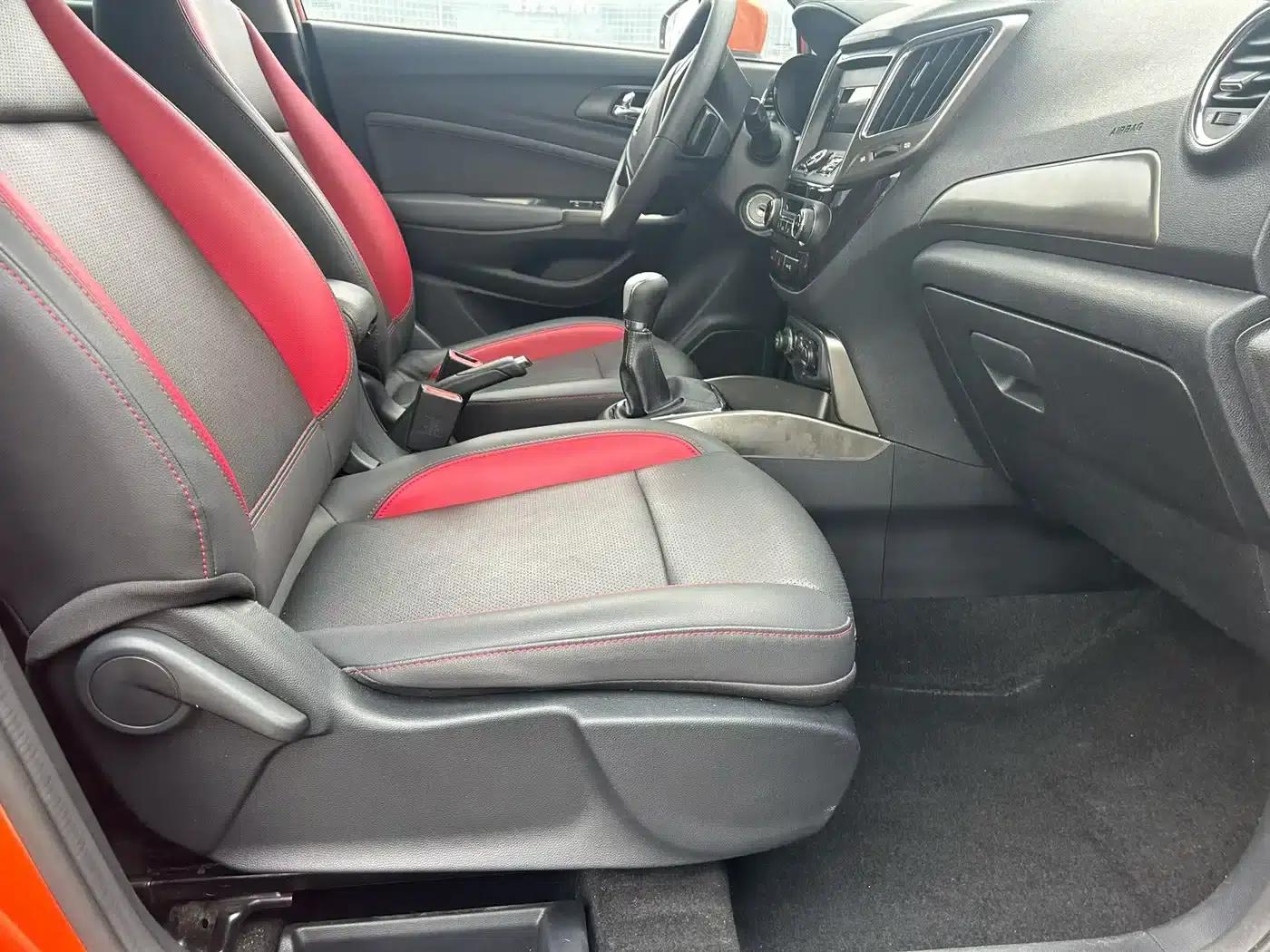 Changan CS15 2016 1.5L Manual Fashion Edition — миниатюра 4