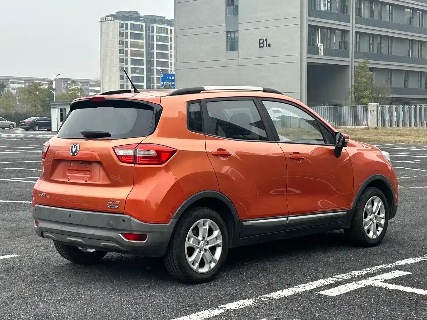 Changan CS15 2016 1.5L Manual Fashion Edition — миниатюра 9