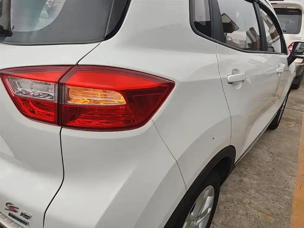 Changan CS15 2016 1.5L Manual Fashion Edition — миниатюра 24