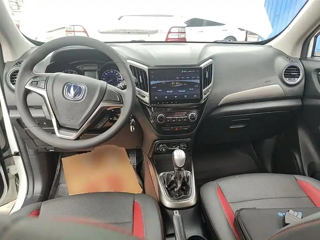 Changan CS15 2016 1.5L Manual Fashion Edition — миниатюра 6