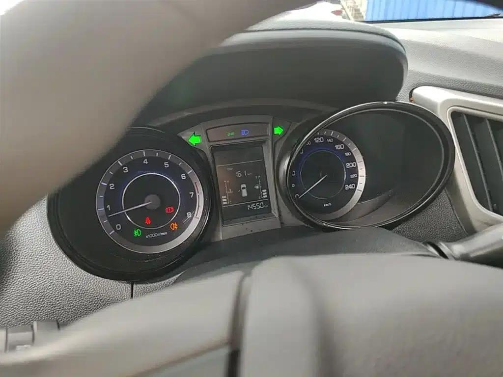Changan CS15 2016 1.5L Manual Fashion Edition — миниатюра 8