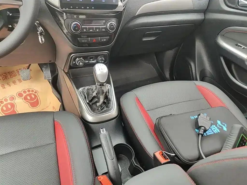 Changan CS15 2016 1.5L Manual Fashion Edition — миниатюра 10