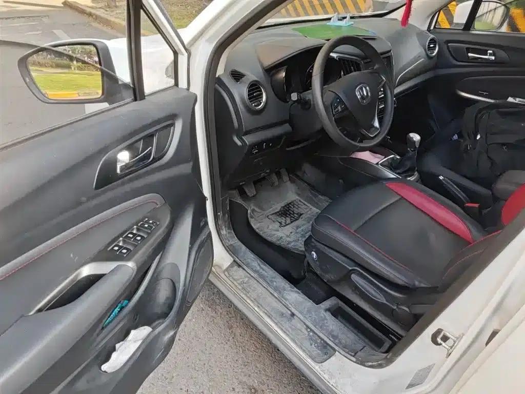Changan CS15 2016 1.5L Manual Fashion Edition — миниатюра 13