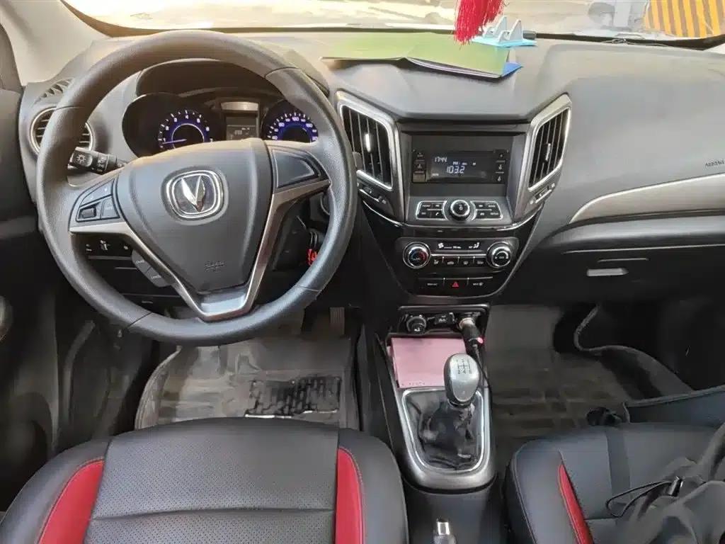 Changan CS15 2016 1.5L Manual Fashion Edition — миниатюра 6