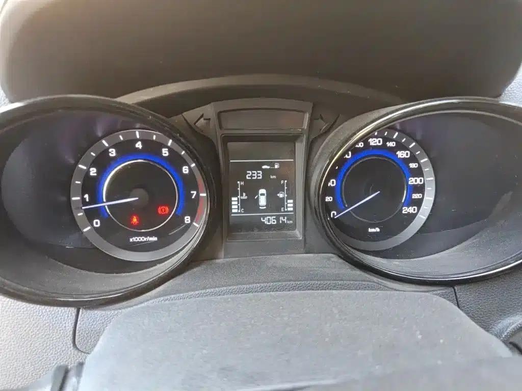 Changan CS15 2016 1.5L Manual Fashion Edition — миниатюра 8