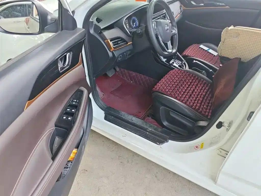 Changan Eado DT 2018 1.6L Automatic Premium Edition — миниатюра 13