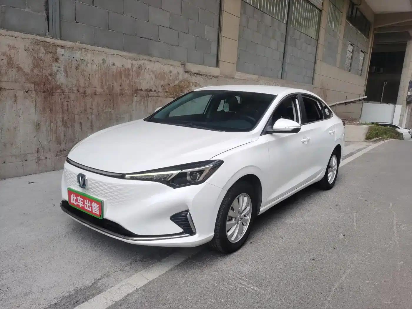 Changan Eado New Energy 2022 EV460 Smart Ride-Hailing Edition (Lithium Iron Phosphate) — миниатюра 1