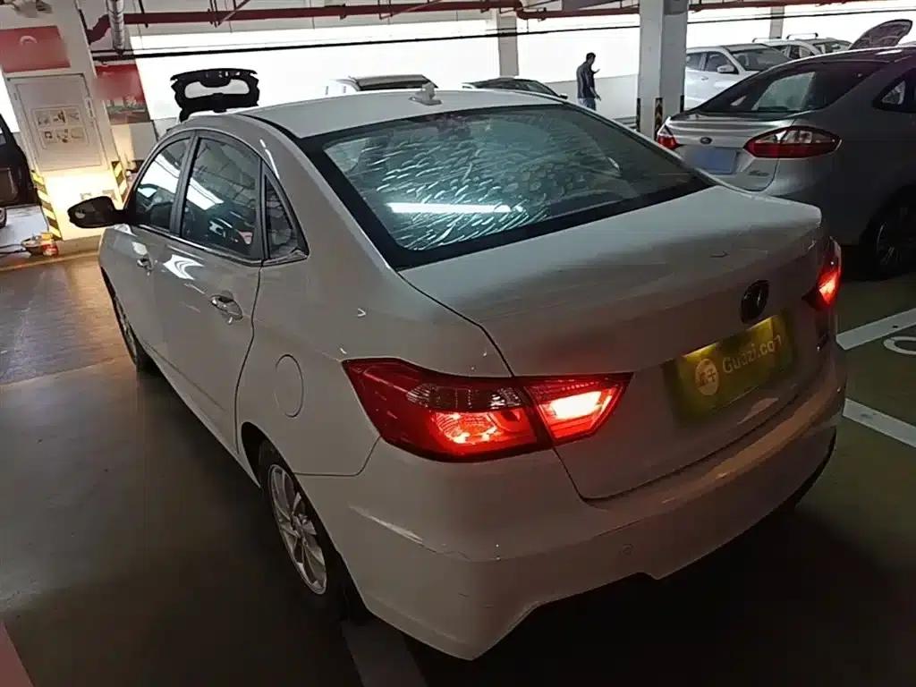 Yuexiang V7 2015 1.6L Manual Enjoyment Edition (National V Emission Standard) — миниатюра 5
