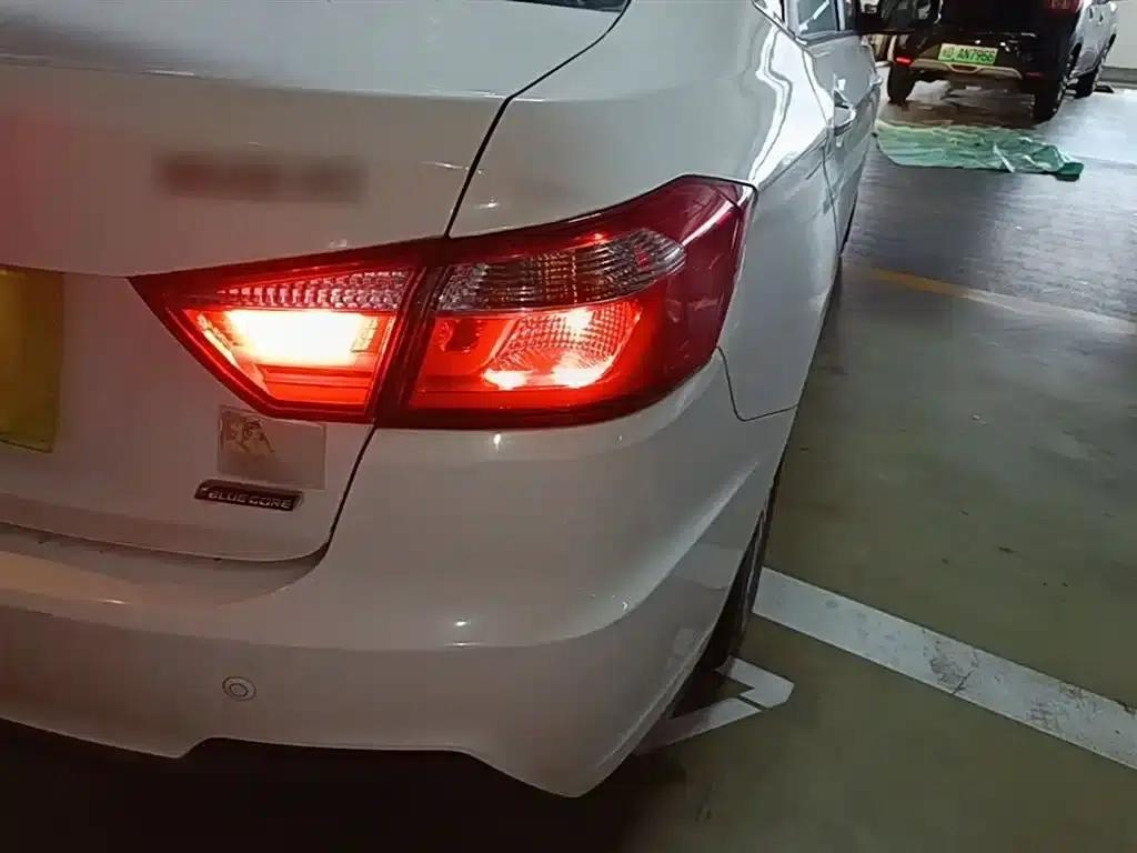 Yuexiang V7 2015 1.6L Manual Enjoyment Edition (National V Emission Standard) — миниатюра 8