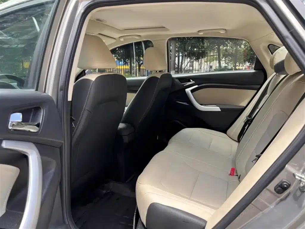 Yuexiang V7 2016 1.6L Manual Enjoyment Edition (National V Emission Standard) — миниатюра 17