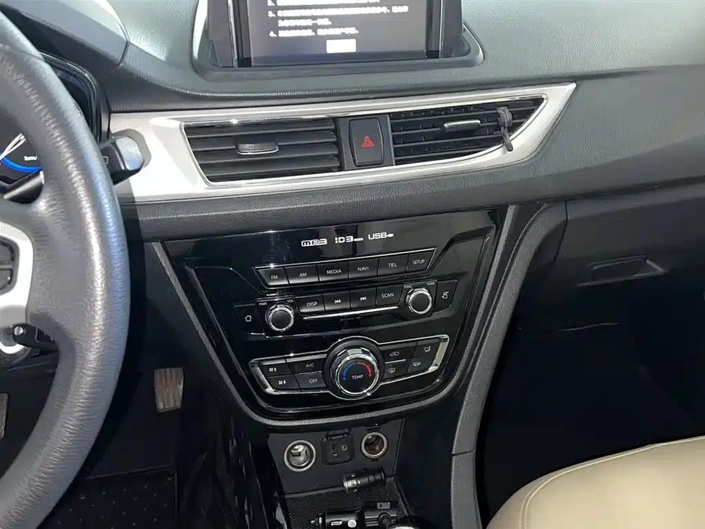 Yuexiang V7 2016 1.6L Manual Enjoyment Edition (National V Emission Standard) — миниатюра 5