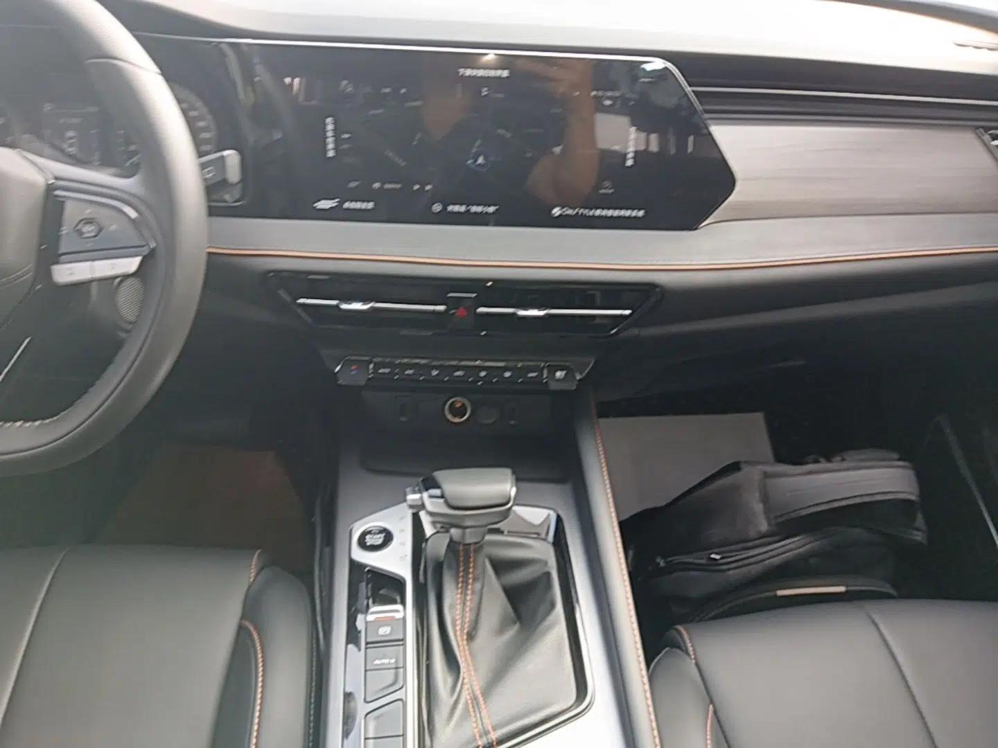 CHANGAN OSHAN X7 PLUS 2023 Enjoy Edition 1.5T Automatic Smart Edition 7-Seater — миниатюра 15