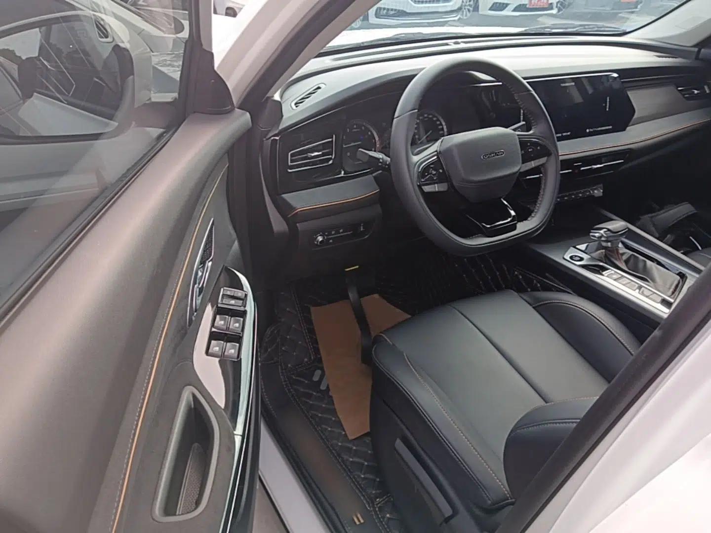 CHANGAN OSHAN X7 PLUS 2023 Enjoy Edition 1.5T Automatic Smart Edition 7-Seater — миниатюра 18