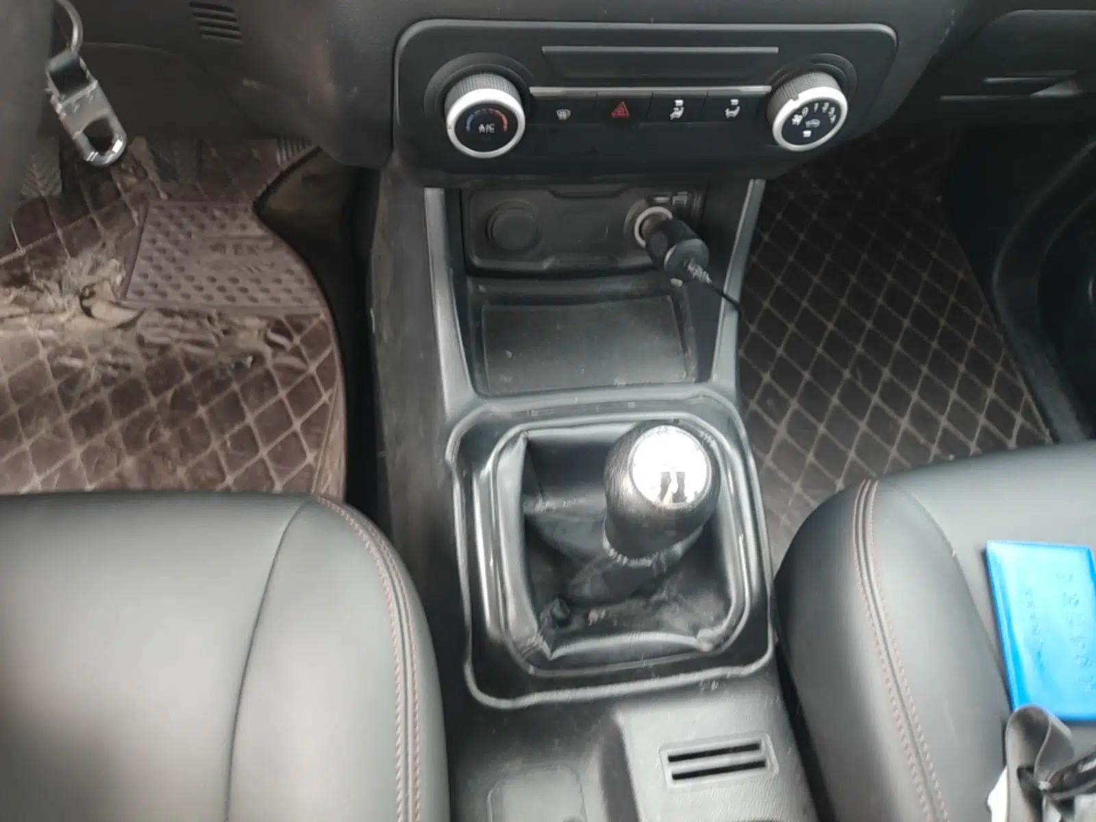 CHANGAN OSHAN X70A 2018 1.5L Manual Base Version — миниатюра 15