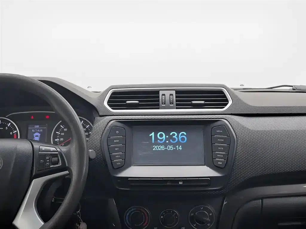 Wingle 5 2017 2.4L European Version Gasoline 2WD Elite Model with Large Double Cab 4G69S4N — миниатюра 12