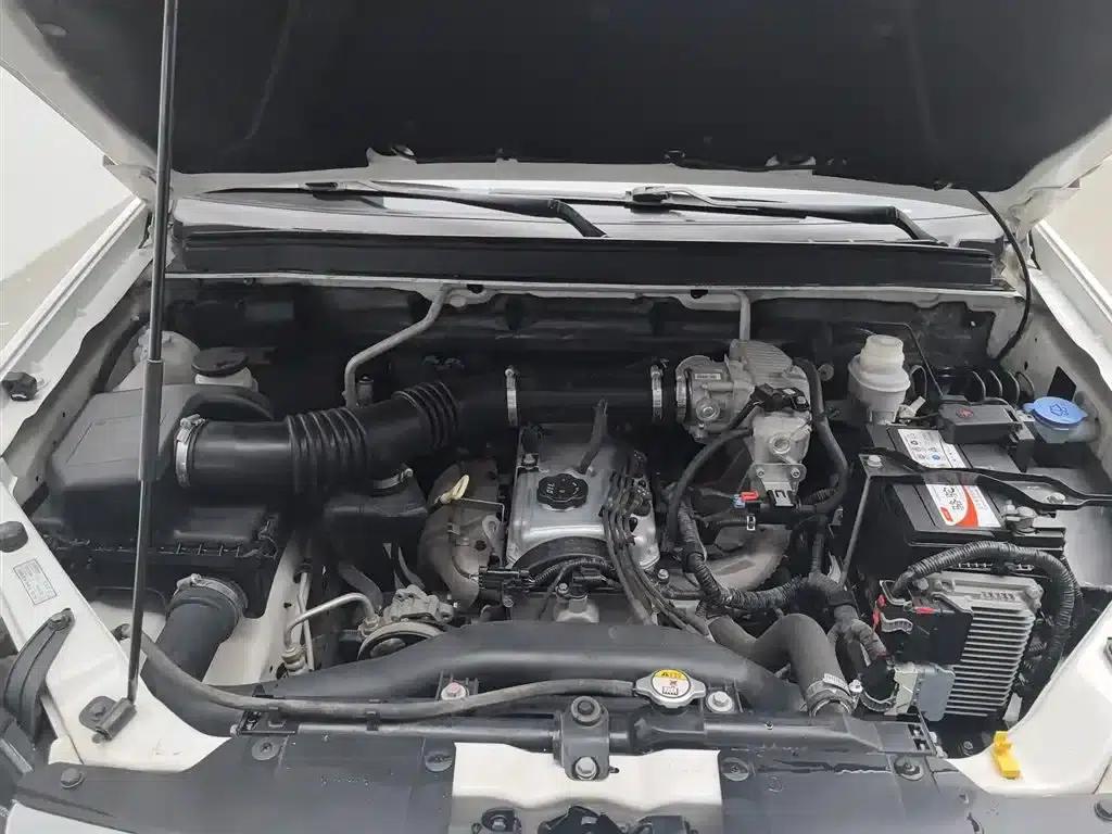 Wingle 5 2017 2.4L European Version Gasoline 2WD Elite Model with Large Double Cab 4G69S4N — миниатюра 6
