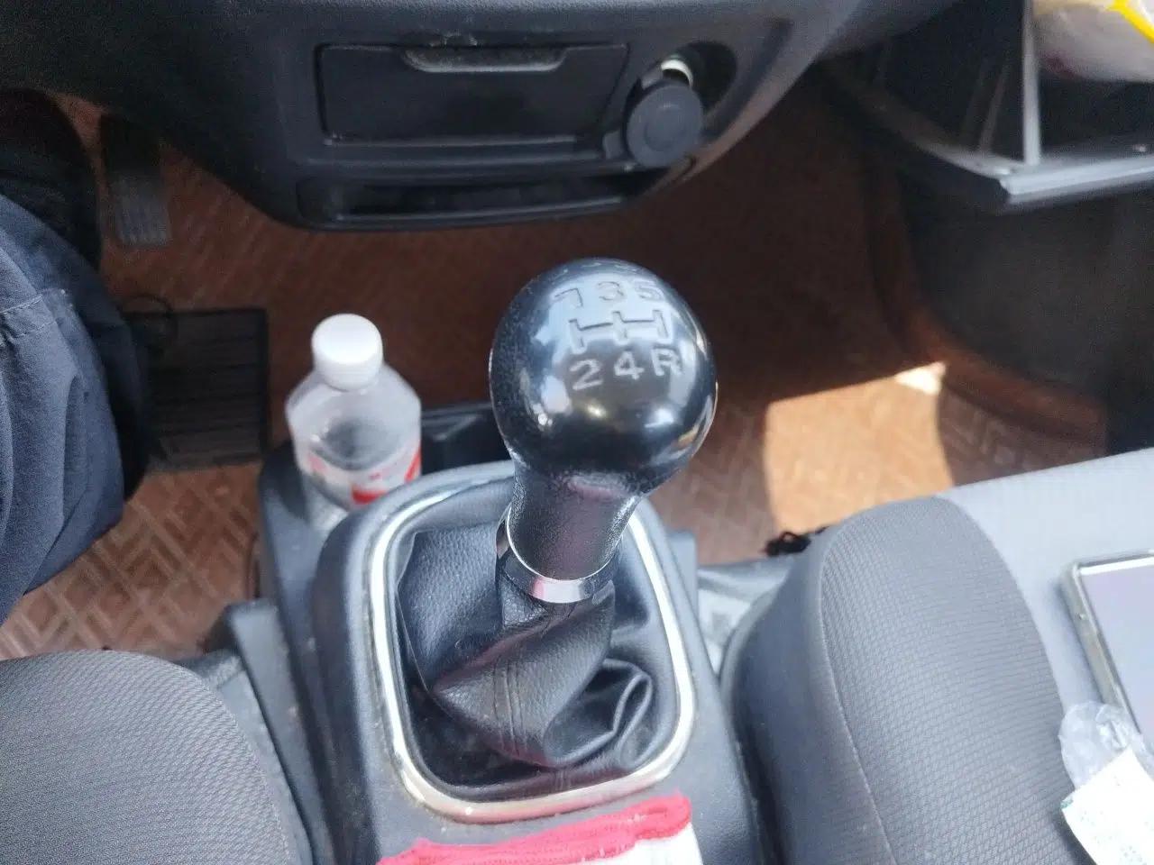 CHANGAN KAICHENG Ruixing M60 2023 1.6L CNG Comfort-Grade 6-Seater Passenger Vehicle — миниатюра 15