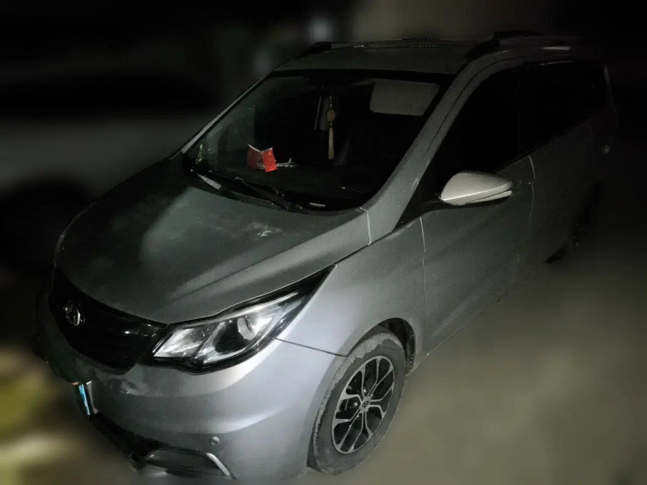 CHANGAN KAICHENG Oushang A600 2016 1.5L Manual Luxury 7-Seater — миниатюра 1