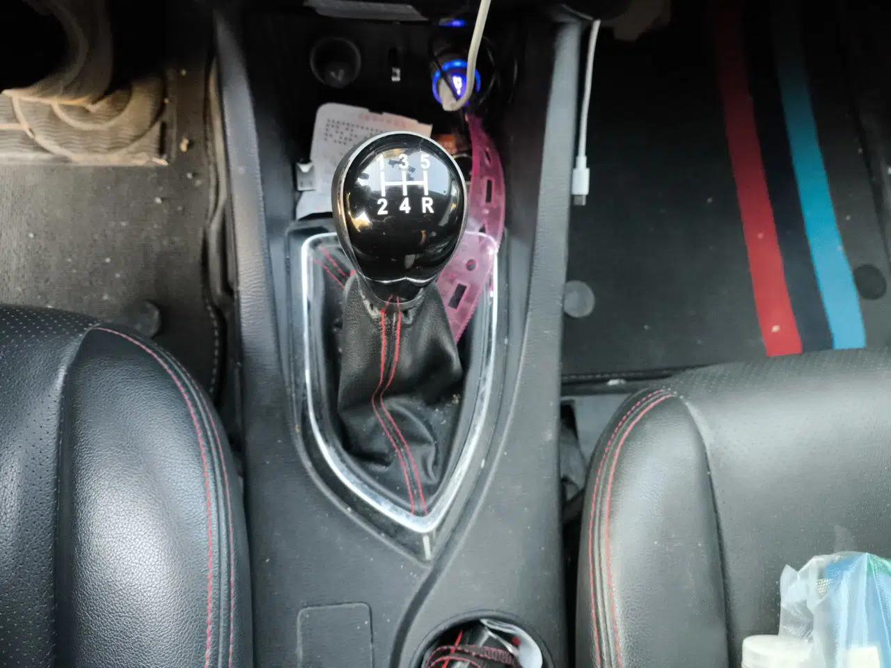 CHANGAN KAICHENG Oushang A600 2016 1.5L Manual Luxury 7-Seater — миниатюра 15