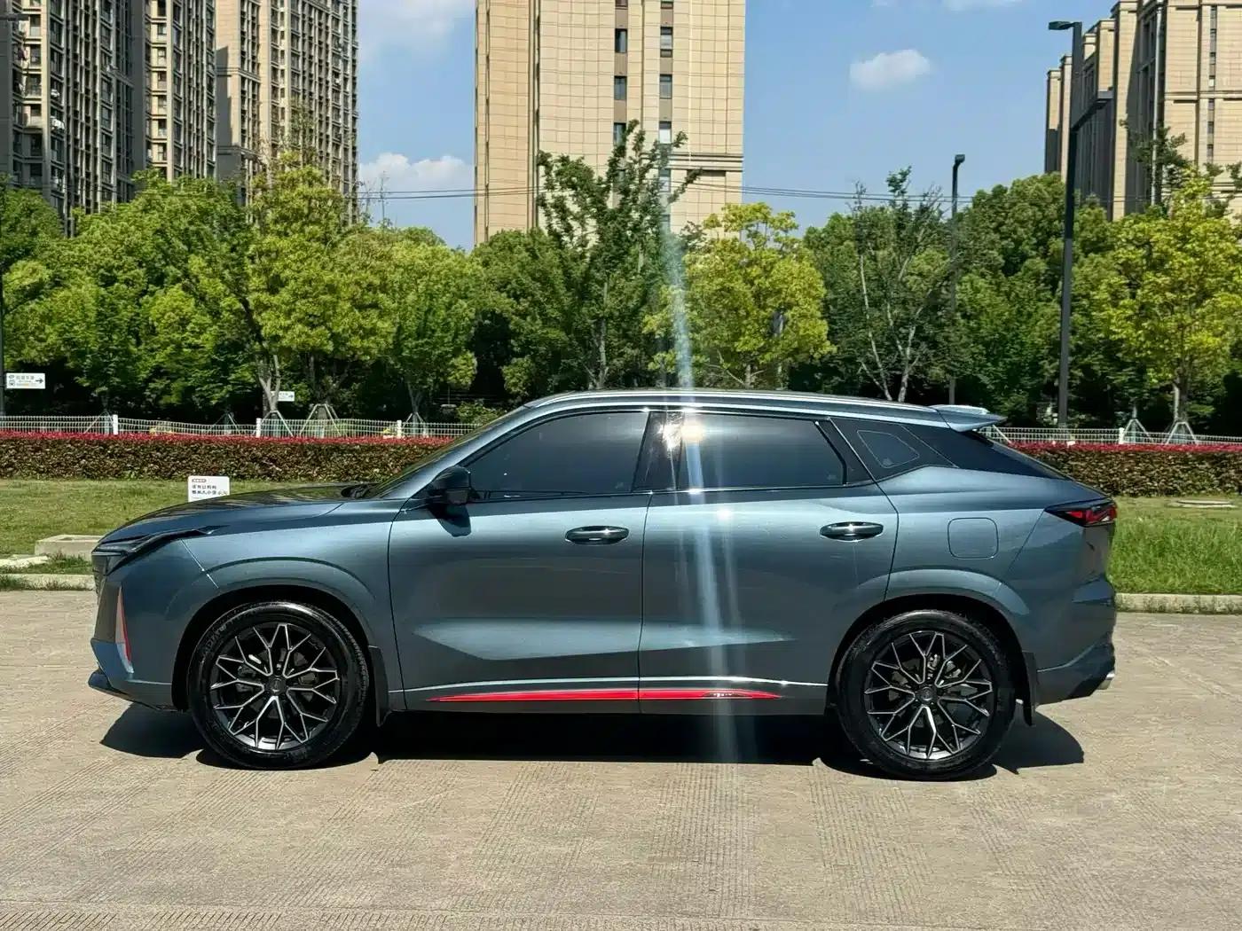 Changan Oushang Z6 2023 Blue Whale 1.5T DCT Smart City Edition — миниатюра 3