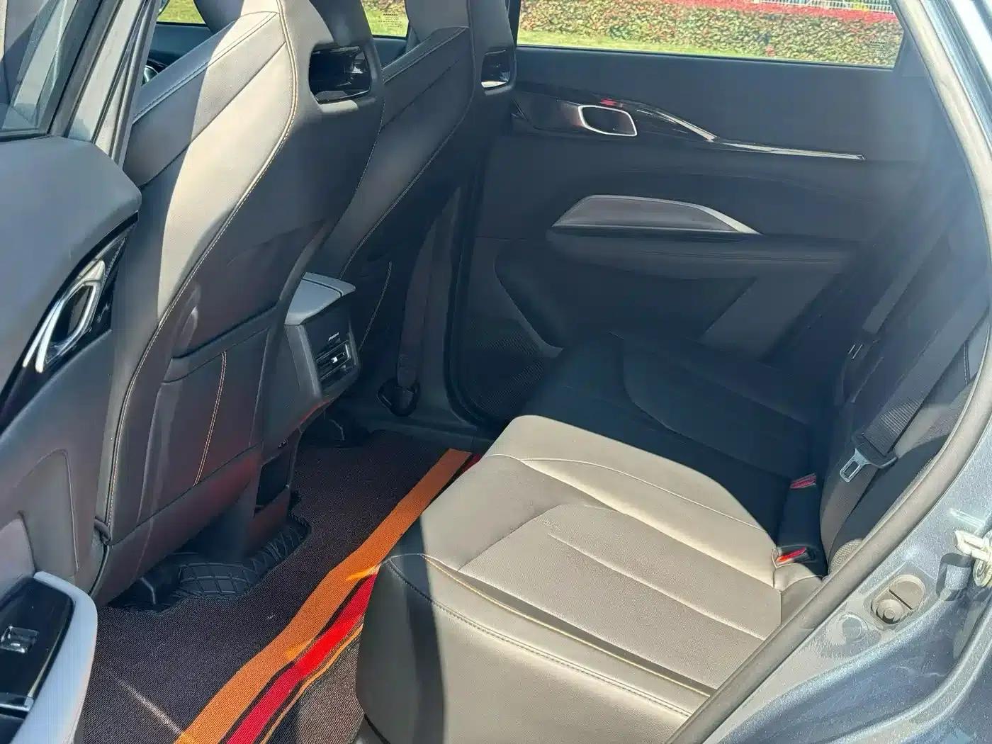 Changan Oushang Z6 2023 Blue Whale 1.5T DCT Smart City Edition — миниатюра 7