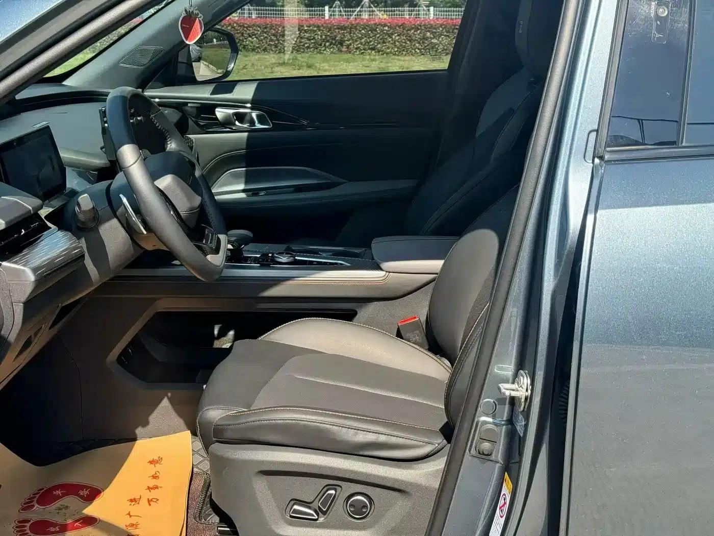 Changan Oushang Z6 2023 Blue Whale 1.5T DCT Smart City Edition — миниатюра 8