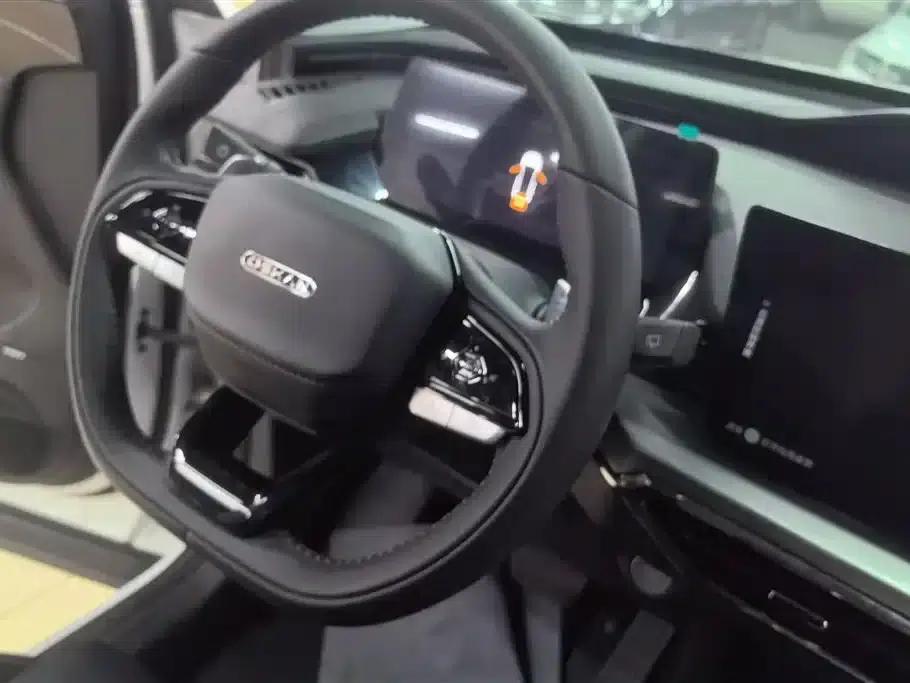 Changan Oushang Z6 2022 Blue Whale 1.5T DCT Smart Navigation Edition — миниатюра 15