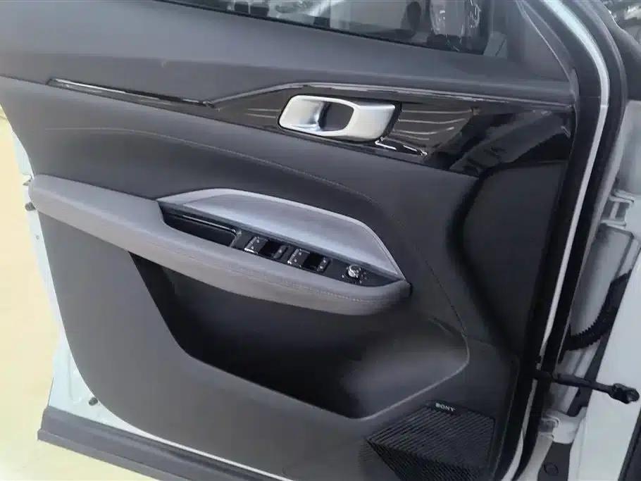 Changan Oushang Z6 2022 Blue Whale 1.5T DCT Smart Navigation Edition — миниатюра 7