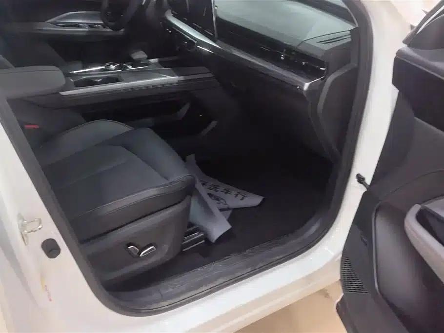 Changan Oushang Z6 2022 Blue Whale 1.5T DCT Smart Navigation Edition — миниатюра 8