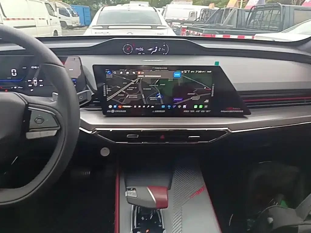 Changan Oushang Z6 2023 Blue Whale 2.0T Automatic Smart Edition — миниатюра 13