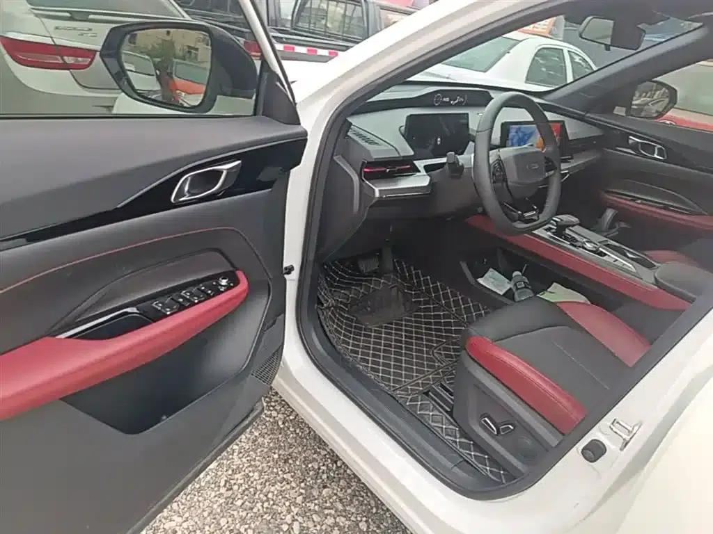 Changan Oushang Z6 2023 Blue Whale 2.0T Automatic Smart Edition — миниатюра 16