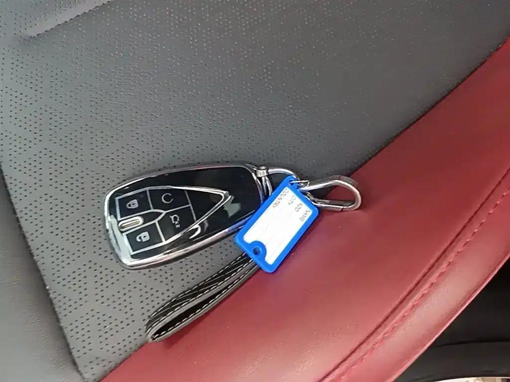 Changan Oushang Z6 2023 Blue Whale 2.0T Automatic Smart Edition — миниатюра 9
