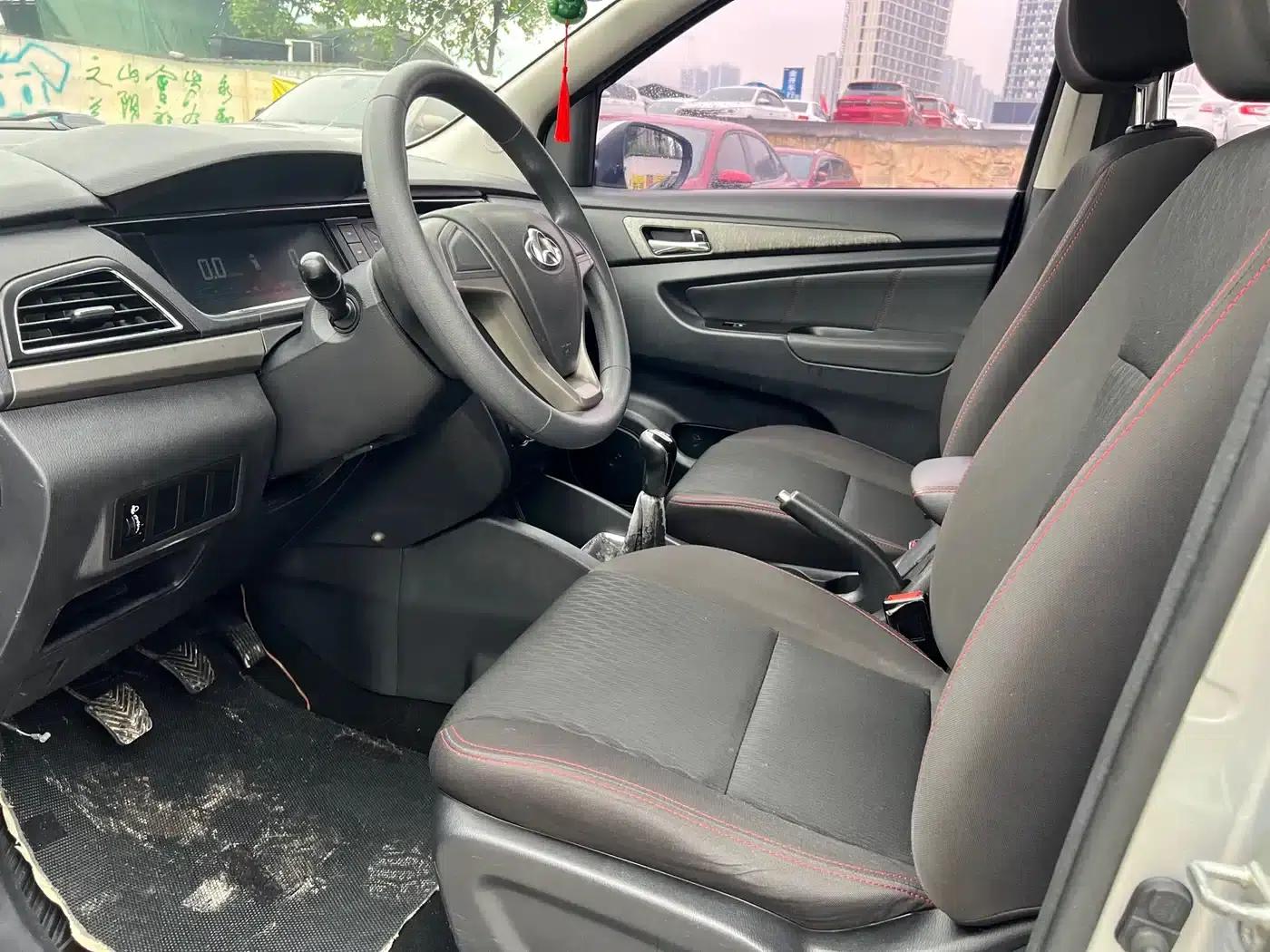 Changan Oushang A600 2017 1.5L Manual Standard Edition — миниатюра 7