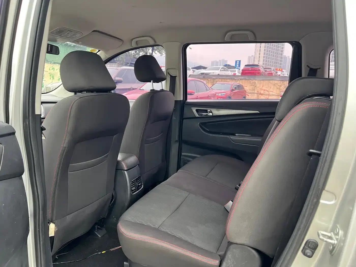 Changan Oushang A600 2017 1.5L Manual Standard Edition — миниатюра 8