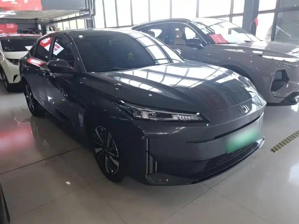 Changan Qiyuan A05 2025 Model - Truly Delicious Edition 70 Superior Type — миниатюра 4