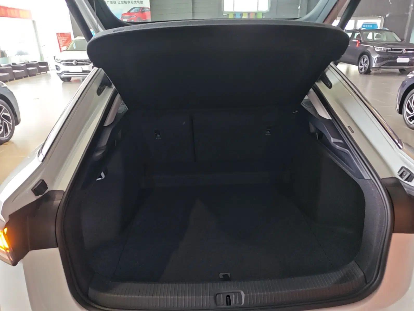 Volkswagen ID.7 VIZZION 2024 AIR model — миниатюра 22