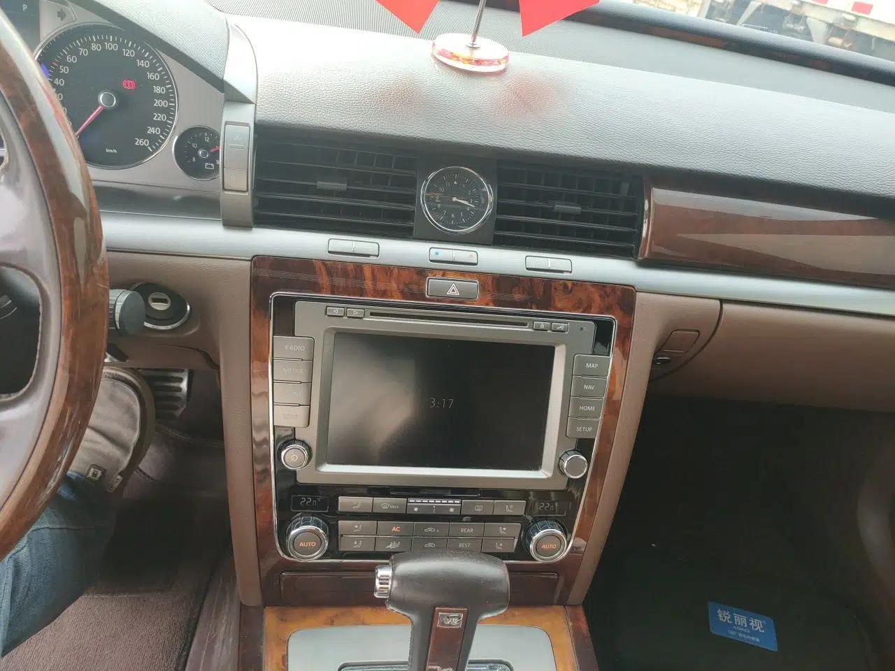 Volkswagen Phaeton 2012 3.0L Executive Version — миниатюра 14