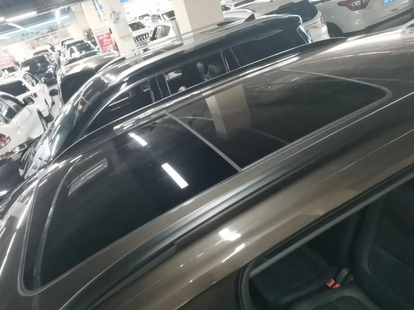 Volkswagen Sharan 2013 1.8TSI Standard Model — миниатюра 11