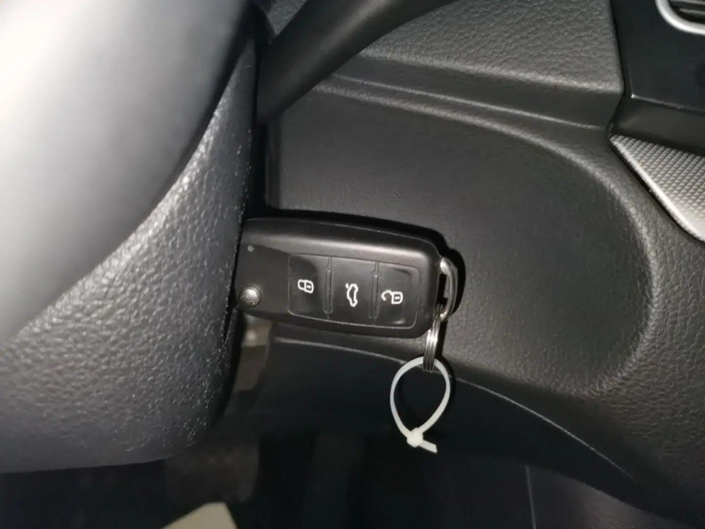 Volkswagen Sharan 2013 1.8TSI Standard Model — миниатюра 12