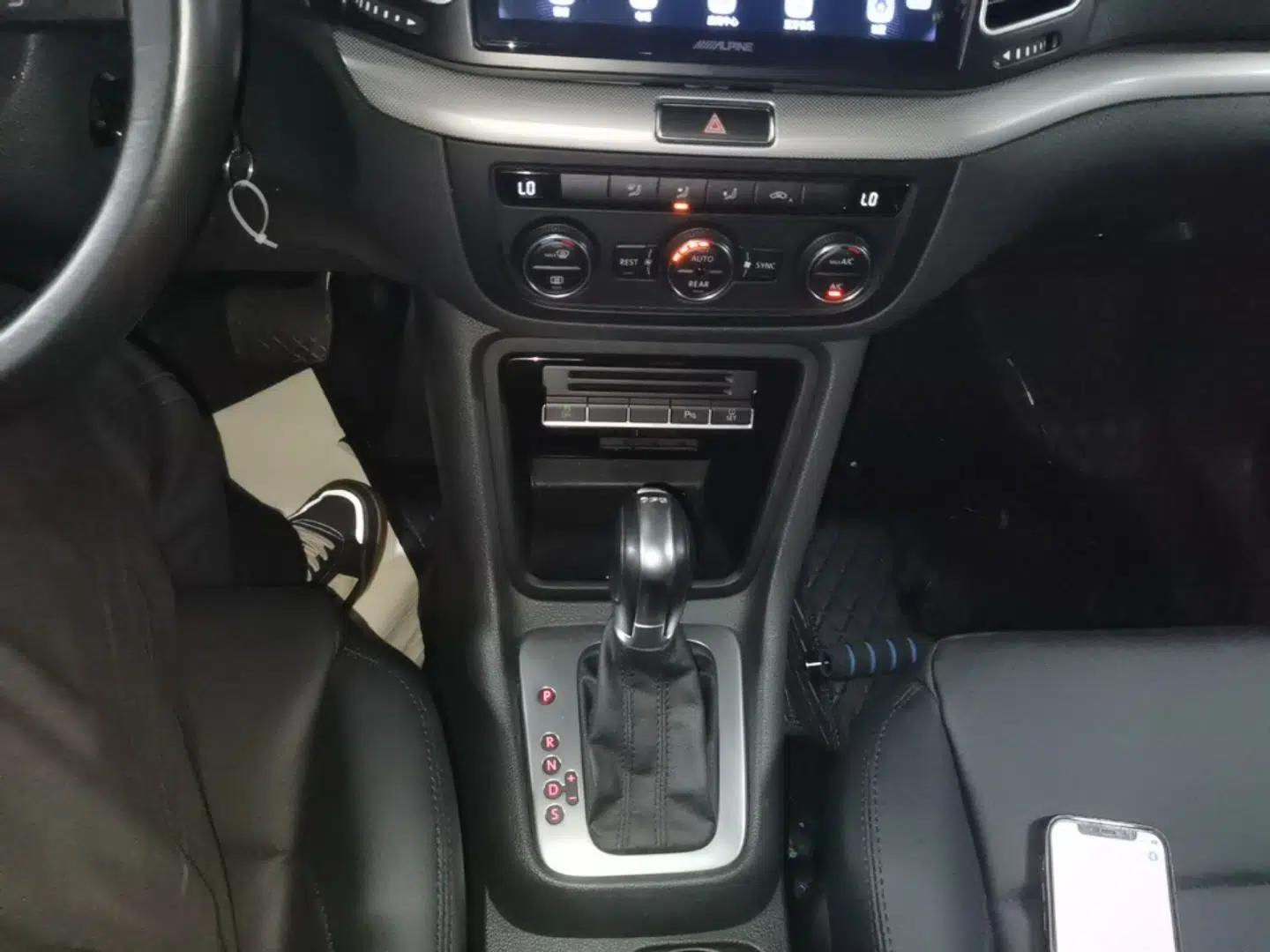 Volkswagen Sharan 2013 1.8TSI Standard Model — миниатюра 17