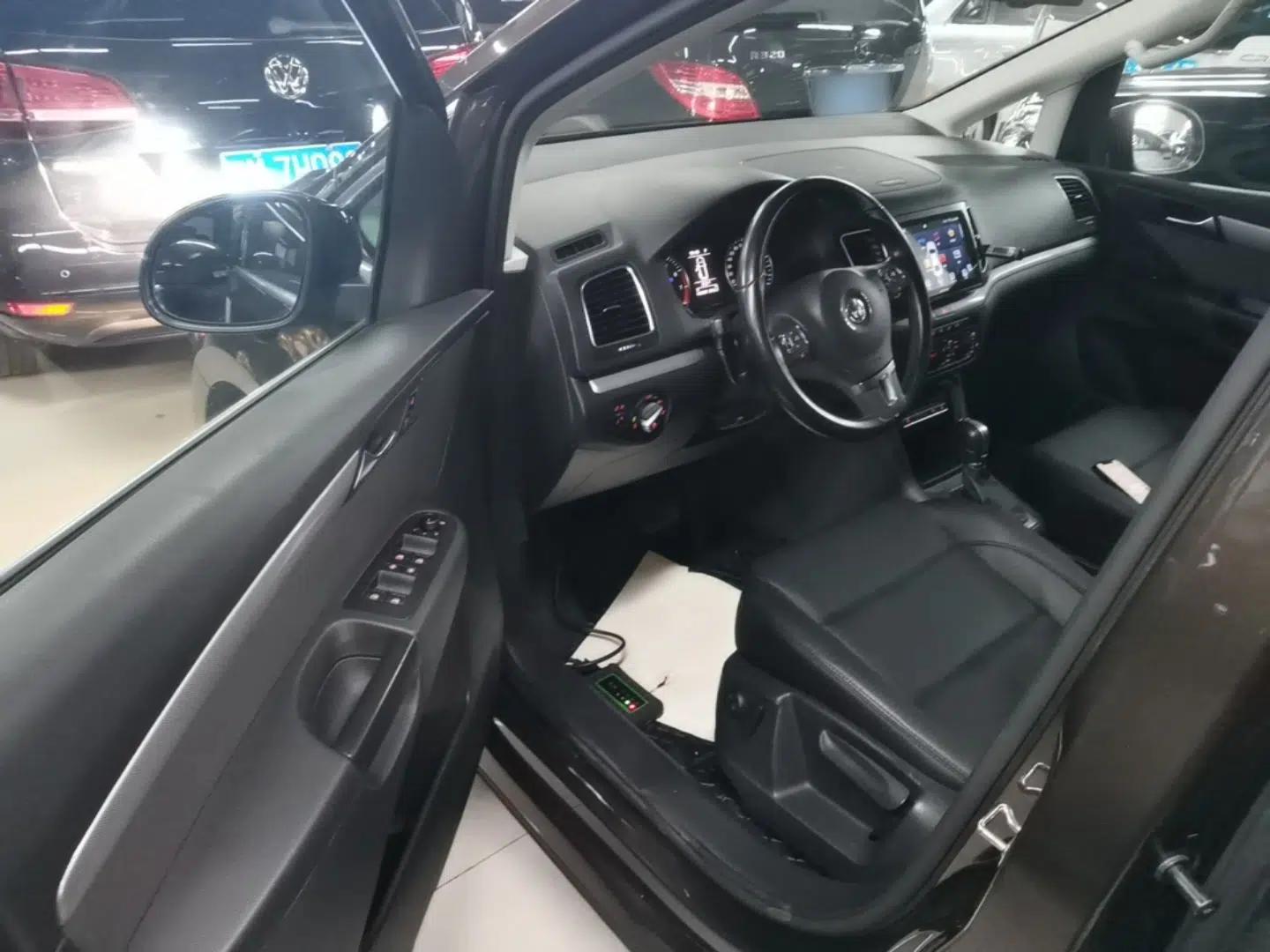 Volkswagen Sharan 2013 1.8TSI Standard Model — миниатюра 19