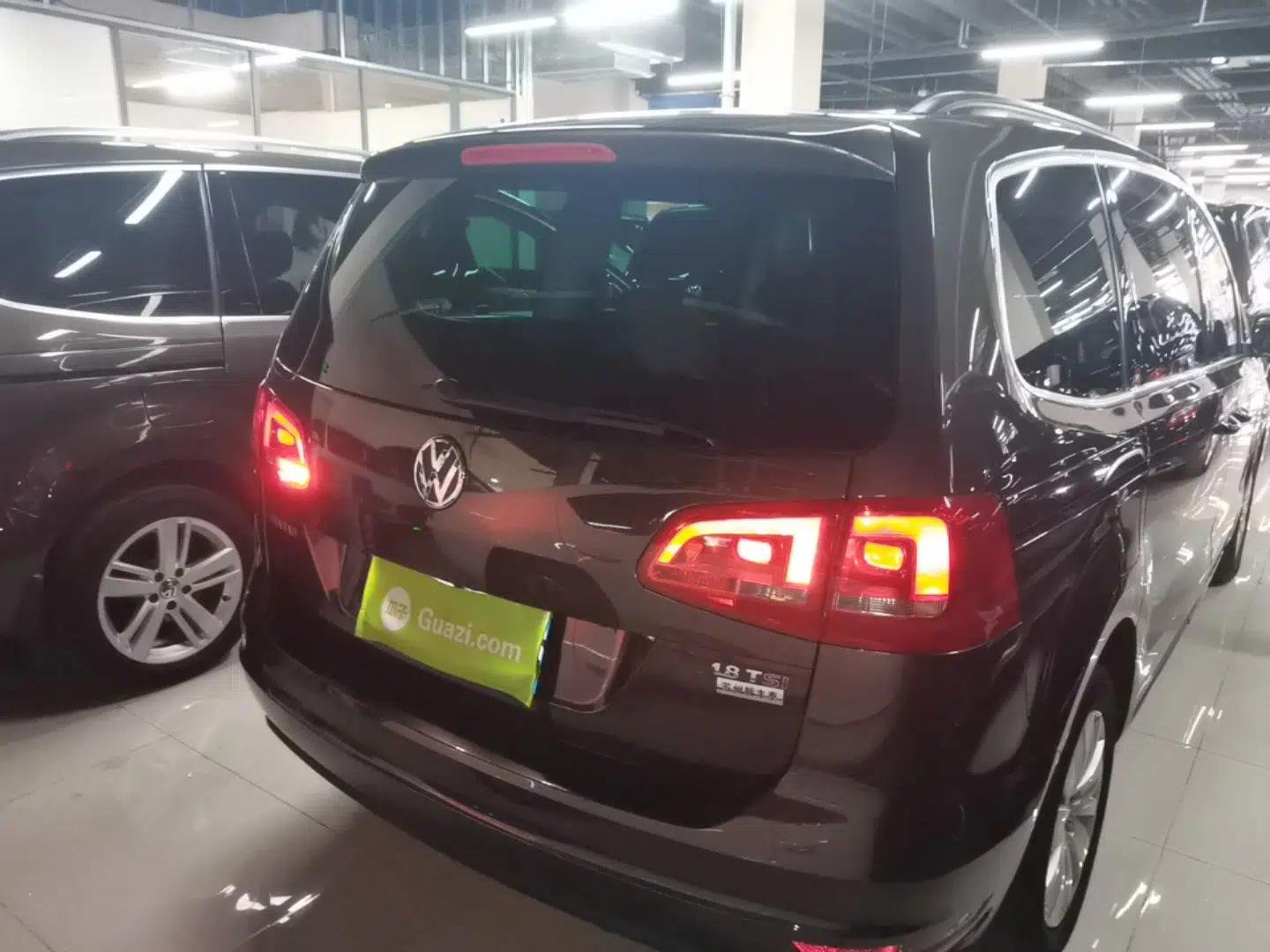 Volkswagen Sharan 2013 1.8TSI Standard Model — миниатюра 5