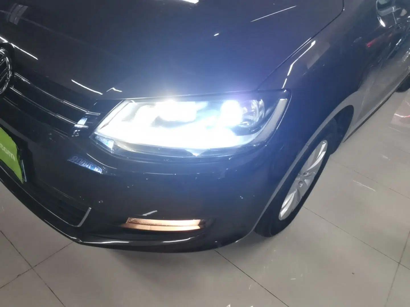 Volkswagen Sharan 2013 1.8TSI Standard Model — миниатюра 9