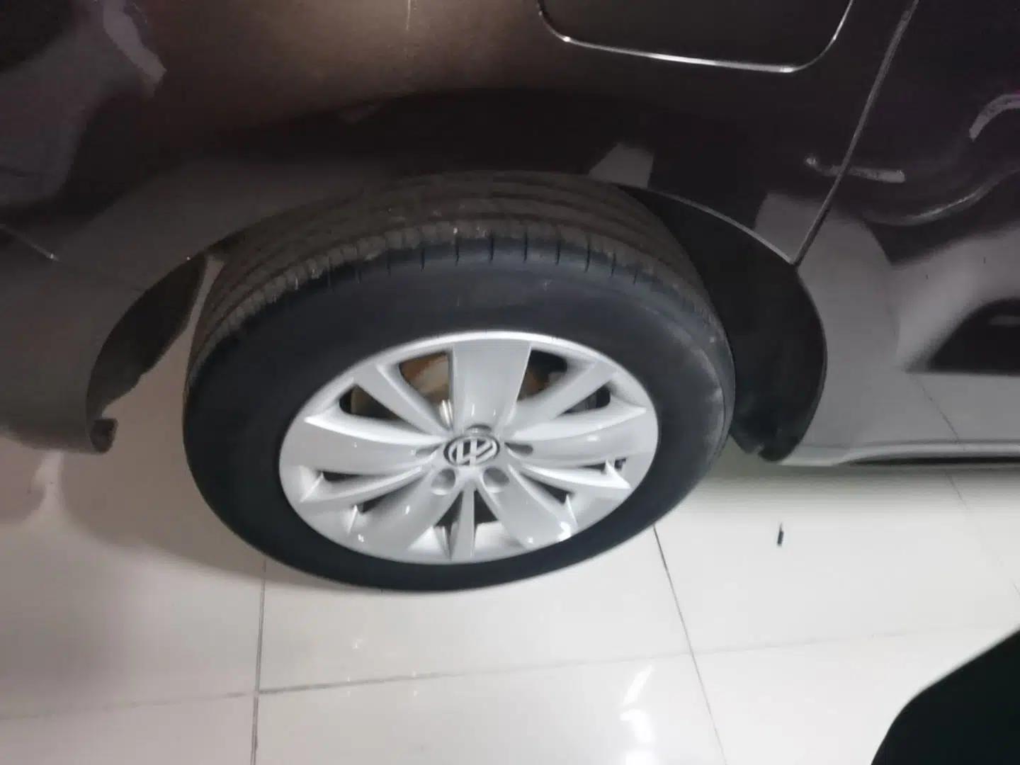 Volkswagen Sharan 2013 1.8TSI Standard Model — миниатюра 10
