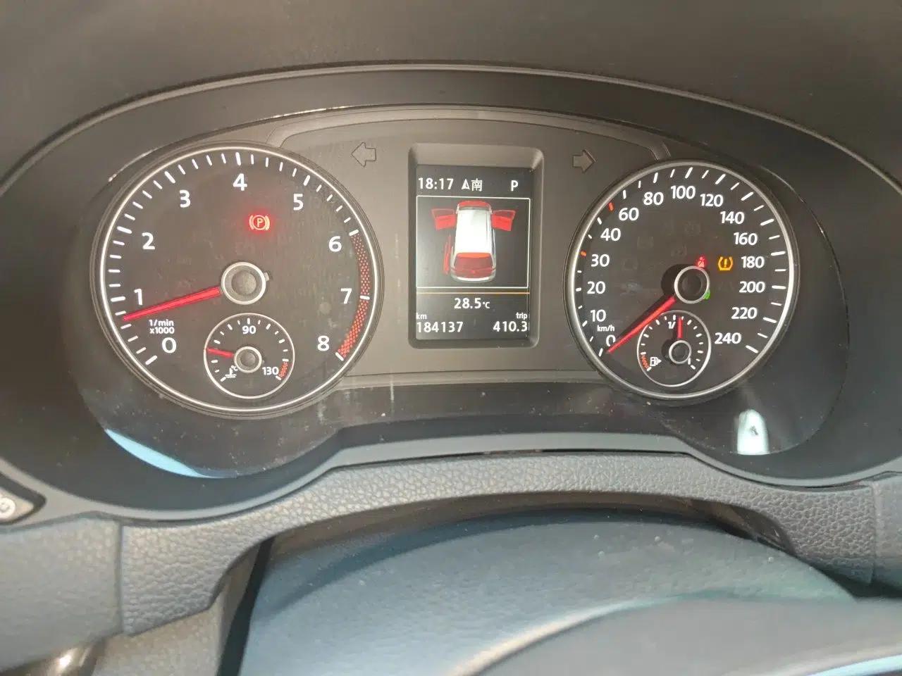 Volkswagen Sharan 2016 380TSI Luxury 7-Seater — миниатюра 12