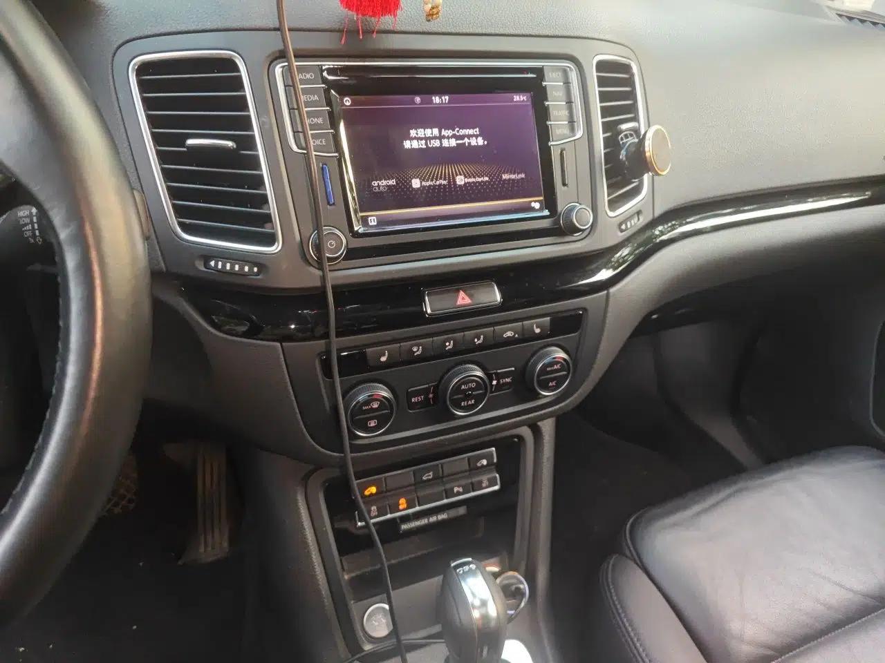 Volkswagen Sharan 2016 380TSI Luxury 7-Seater — миниатюра 14